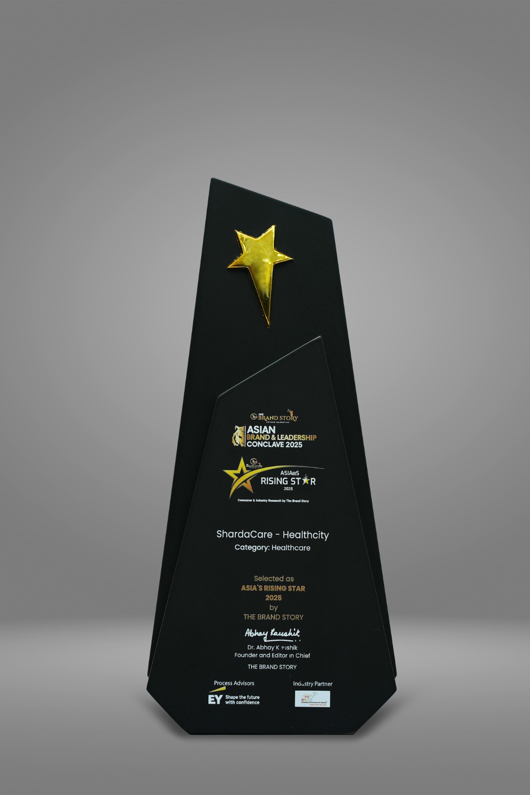 Rising Star Healthcare Award 2025, Asian Brand & Leadership Conclave, Bangkok.